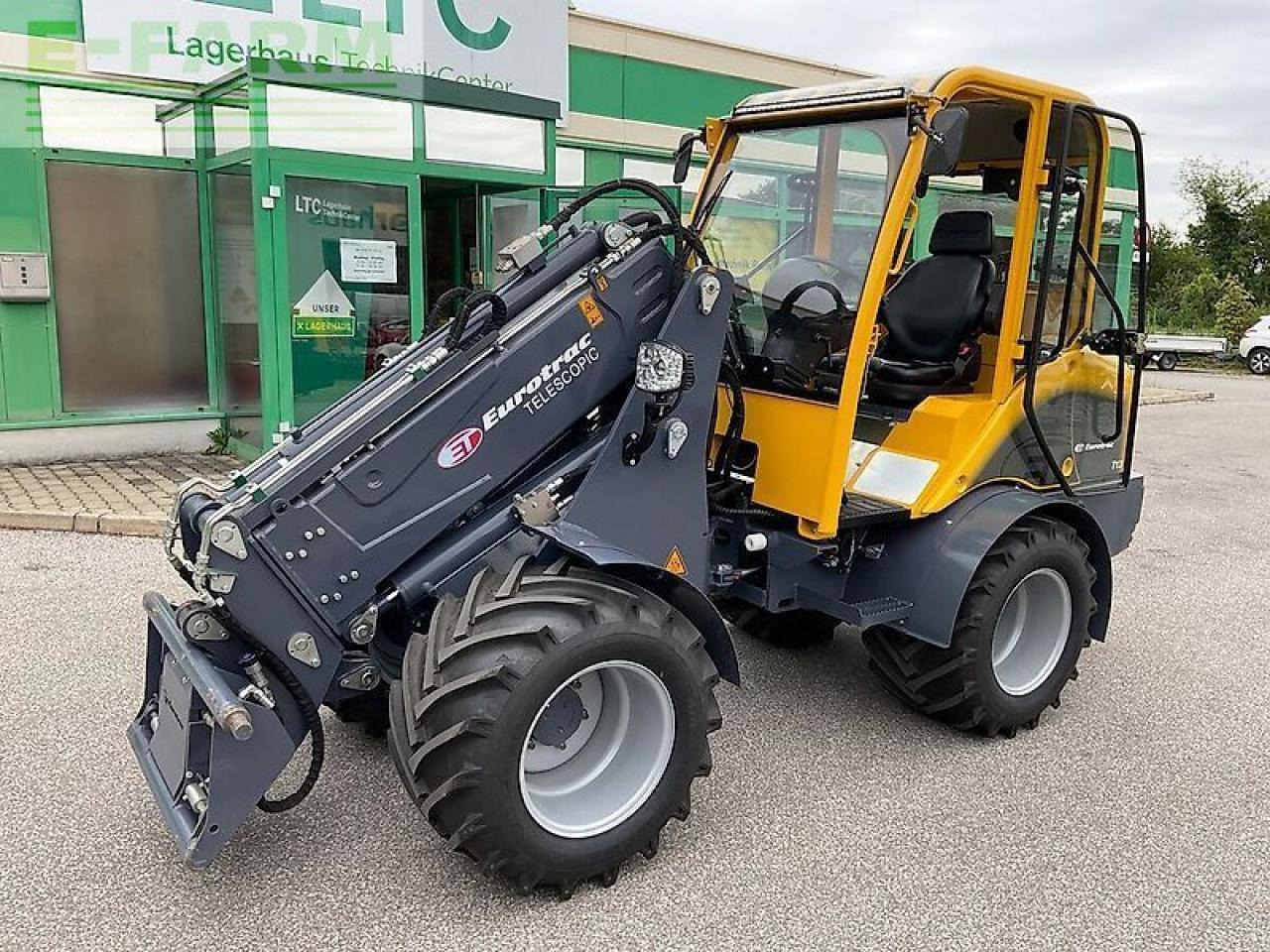 Eurotrac t 13-cf - Mini bager: slika Eurotrac t 13-cf - Mini bager Eurotrac t 13-cf - Mini bager: slika Eurotrac t 13-cf - Mini bager