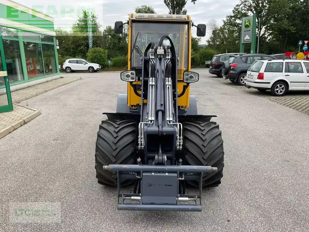 Eurotrac t 13-cf - Utovarivač na kotačima: slika Eurotrac t 13-cf - Utovarivač na kotačima Eurotrac t 13-cf - Utovarivač na kotačima: slika Eurotrac t 13-cf - Utovarivač na kotačima