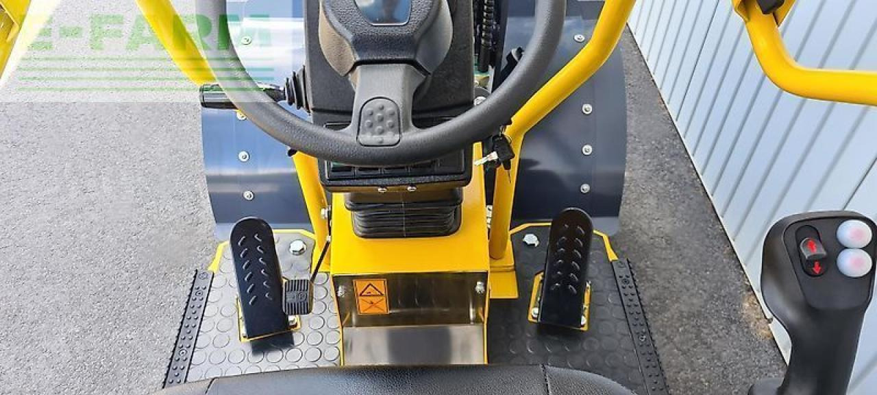 Eurotrac w11 - Mini bager: slika Eurotrac w11 - Mini bager Eurotrac w11 - Mini bager: slika Eurotrac w11 - Mini bager