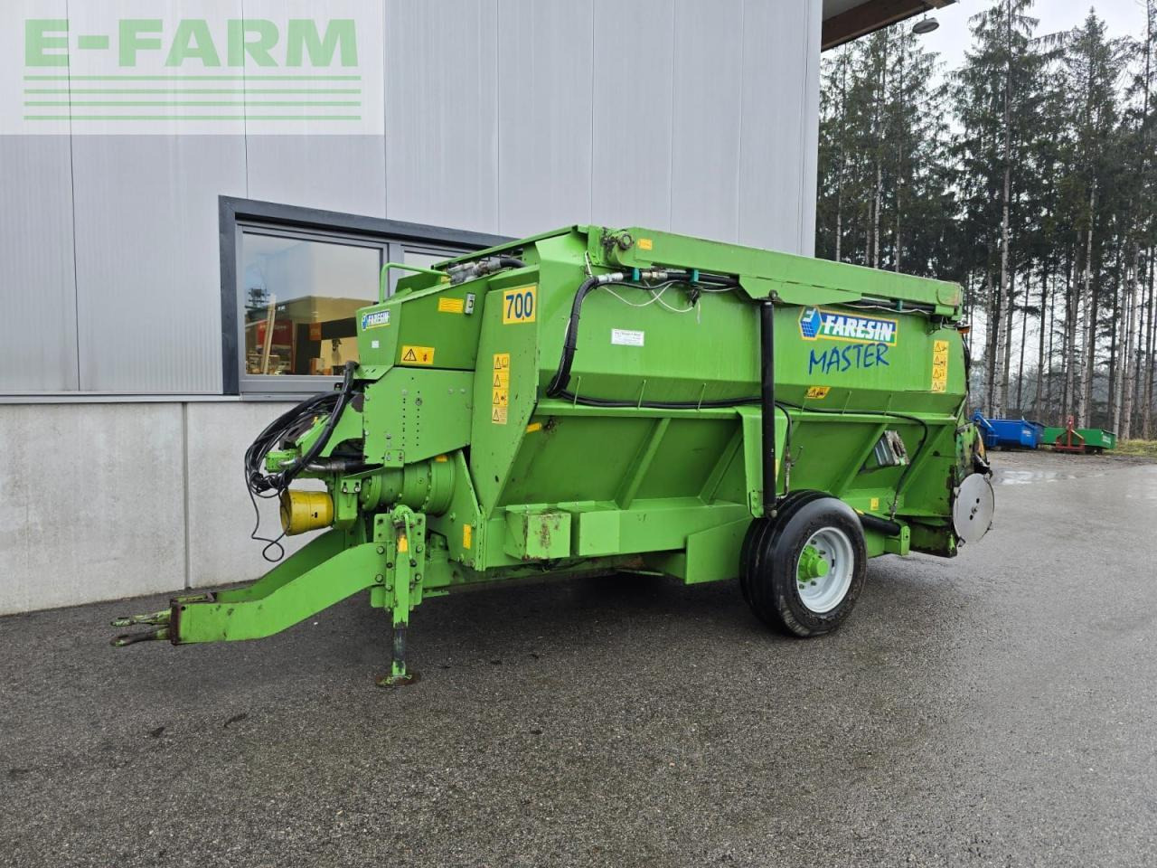 Faresin fahresin tmr700 - Oprema za stoku: slika Faresin fahresin tmr700 - Oprema za stoku Faresin fahresin tmr700 - Oprema za stoku: slika Faresin fahresin tmr700 - Oprema za stoku