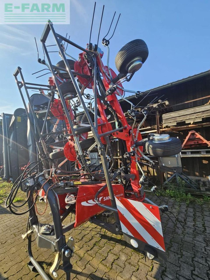 Fella sanos 11010 dn - Prevrtač sijena/ Grabulje: slika Fella sanos 11010 dn - Prevrtač sijena/ Grabulje Fella sanos 11010 dn - Prevrtač sijena/ Grabulje: slika Fella sanos 11010 dn - Prevrtač sijena/ Grabulje