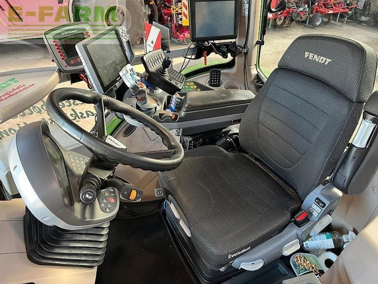 Fendt 1038 vario s4 - Traktor: slika Fendt 1038 vario s4 - Traktor Fendt 1038 vario s4 - Traktor: slika Fendt 1038 vario s4 - Traktor