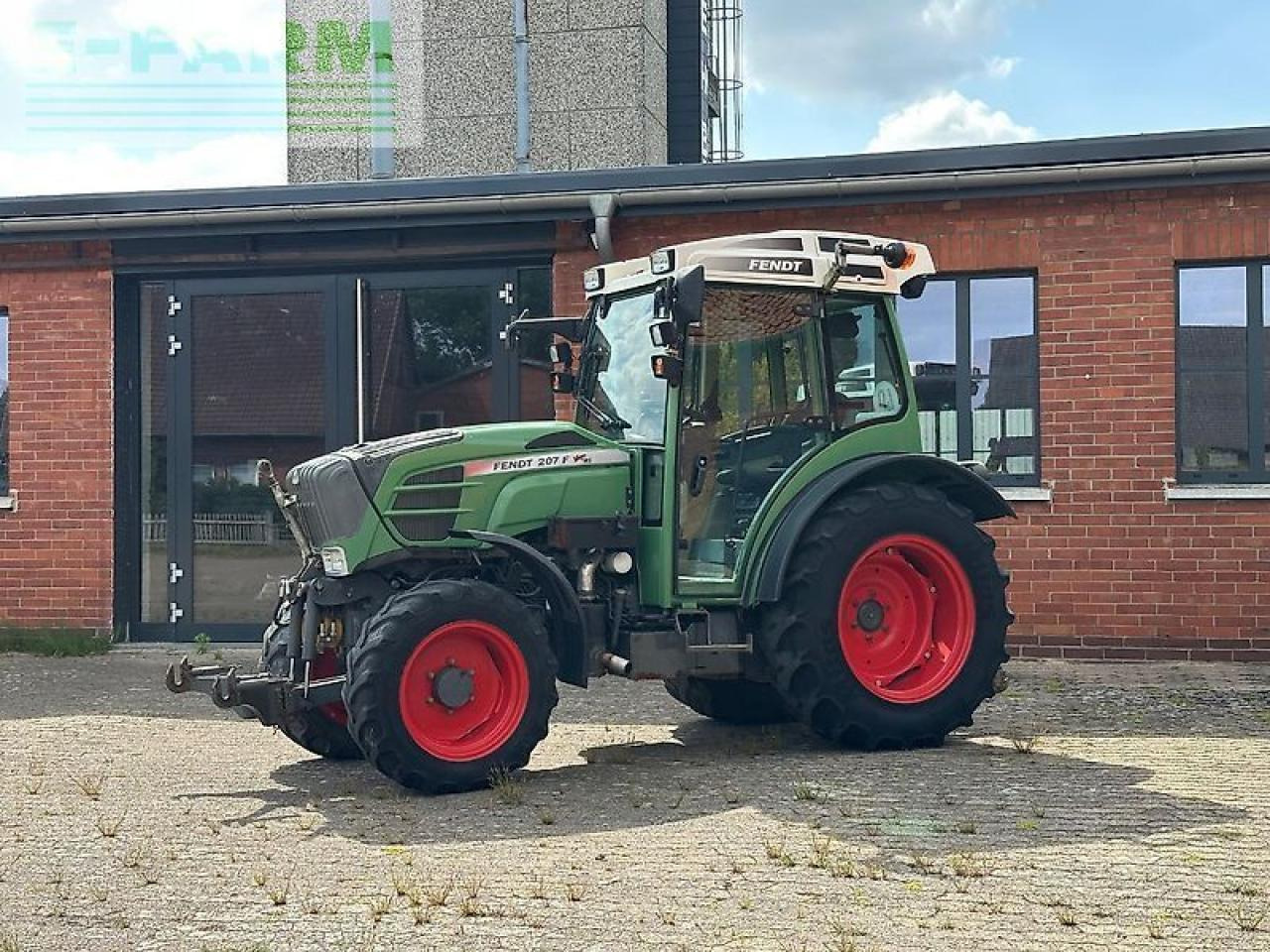 Fendt 207 f vario F - Traktor: slika Fendt 207 f vario F - Traktor Fendt 207 f vario F - Traktor: slika Fendt 207 f vario F - Traktor