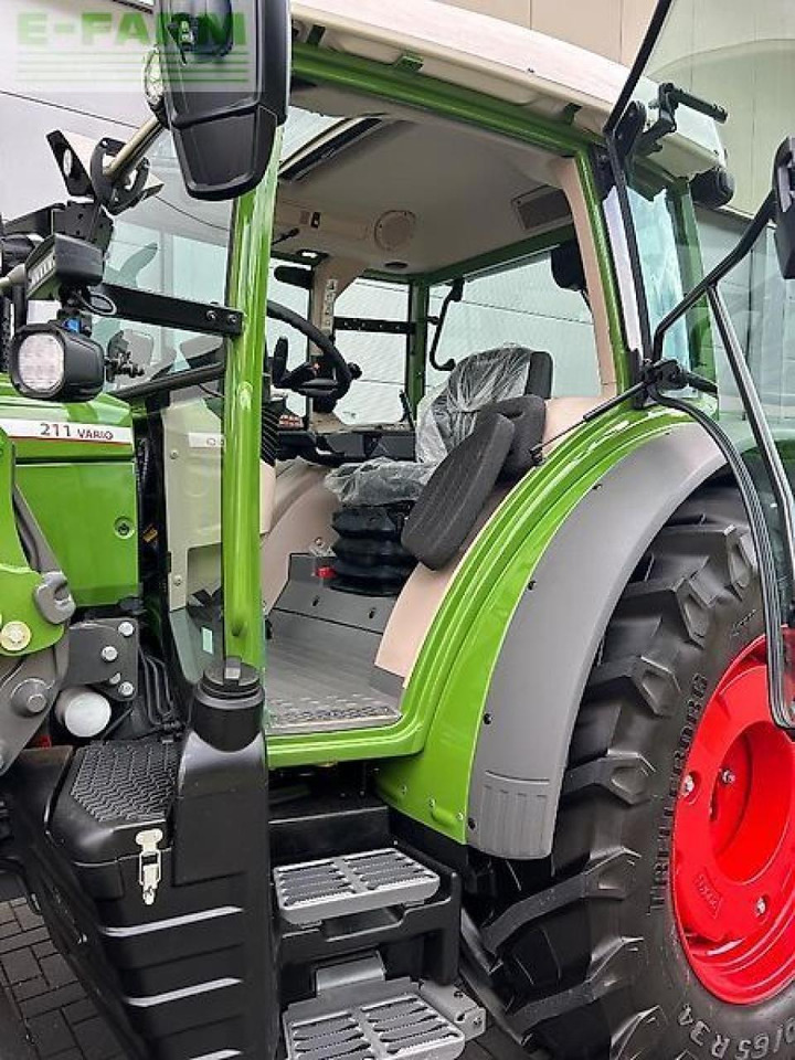 Fendt 211 vario gen.3 profi+ setting2 profiplus, cargo 3x65, fzw, led - Traktor: slika Fendt 211 vario gen.3 profi+ setting2 profiplus, cargo 3x65, fzw, led - Traktor Fendt 211 vario gen.3 profi+ setting2 profiplus, cargo 3x65, fzw, led - Traktor: slika Fendt 211 vario gen.3 profi+ setting2 profiplus, cargo 3x65, fzw, led - Traktor