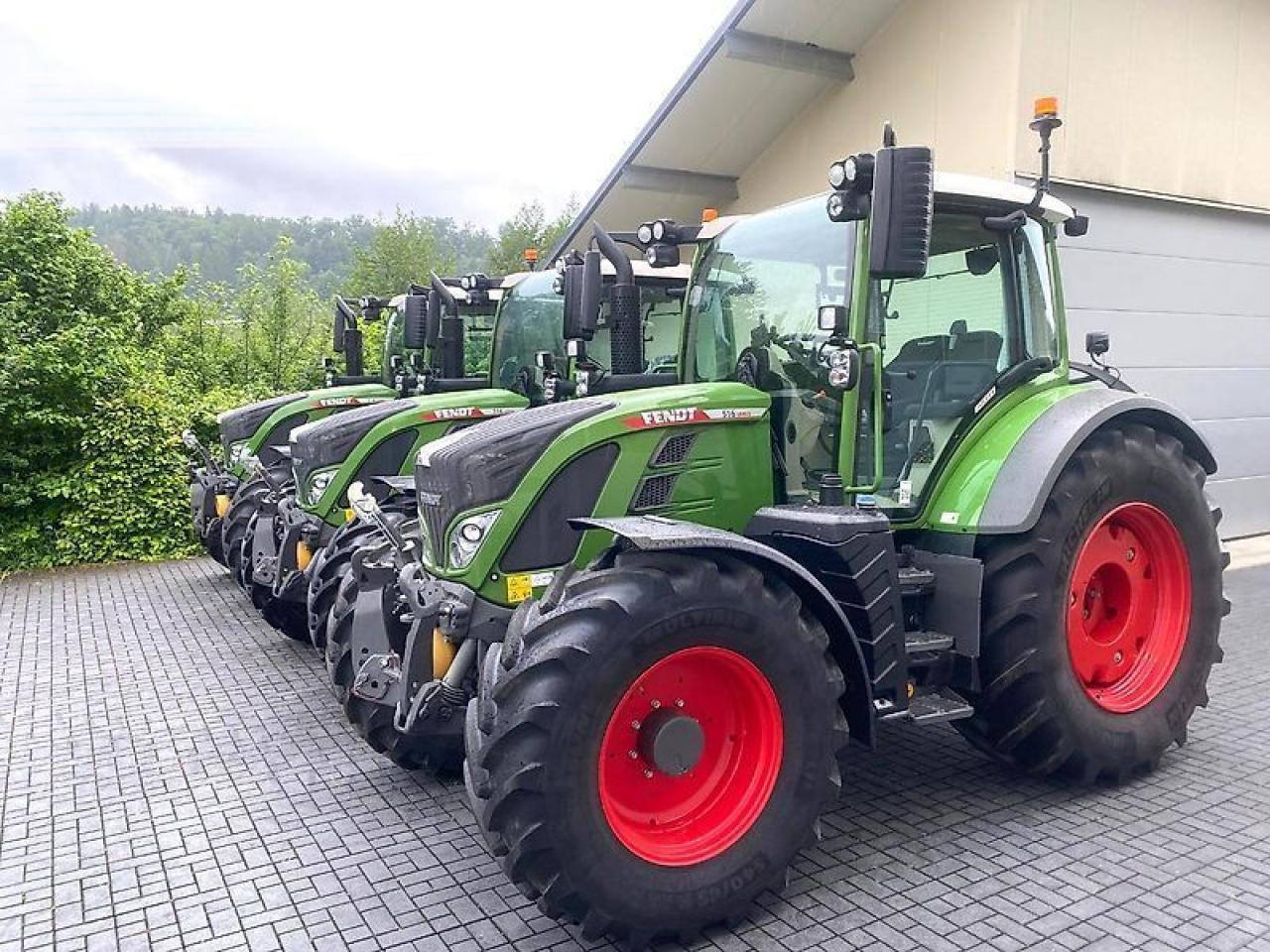 Fendt 516 vario gen.3 profi+ setting2 mit rtk, infotainment, 158 ltr., fkh entlastung, fzw ProfiPlus - Traktor: slika Fendt 516 vario gen.3 profi+ setting2 mit rtk, infotainment, 158 ltr., fkh entlastung, fzw ProfiPlus - Traktor Fendt 516 vario gen.3 profi+ setting2 mit rtk, infotainment, 158 ltr., fkh entlastung, fzw ProfiPlus - Traktor: slika Fendt 516 vario gen.3 profi+ setting2 mit rtk, infotainment, 158 ltr., fkh entlastung, fzw ProfiPlus - Traktor