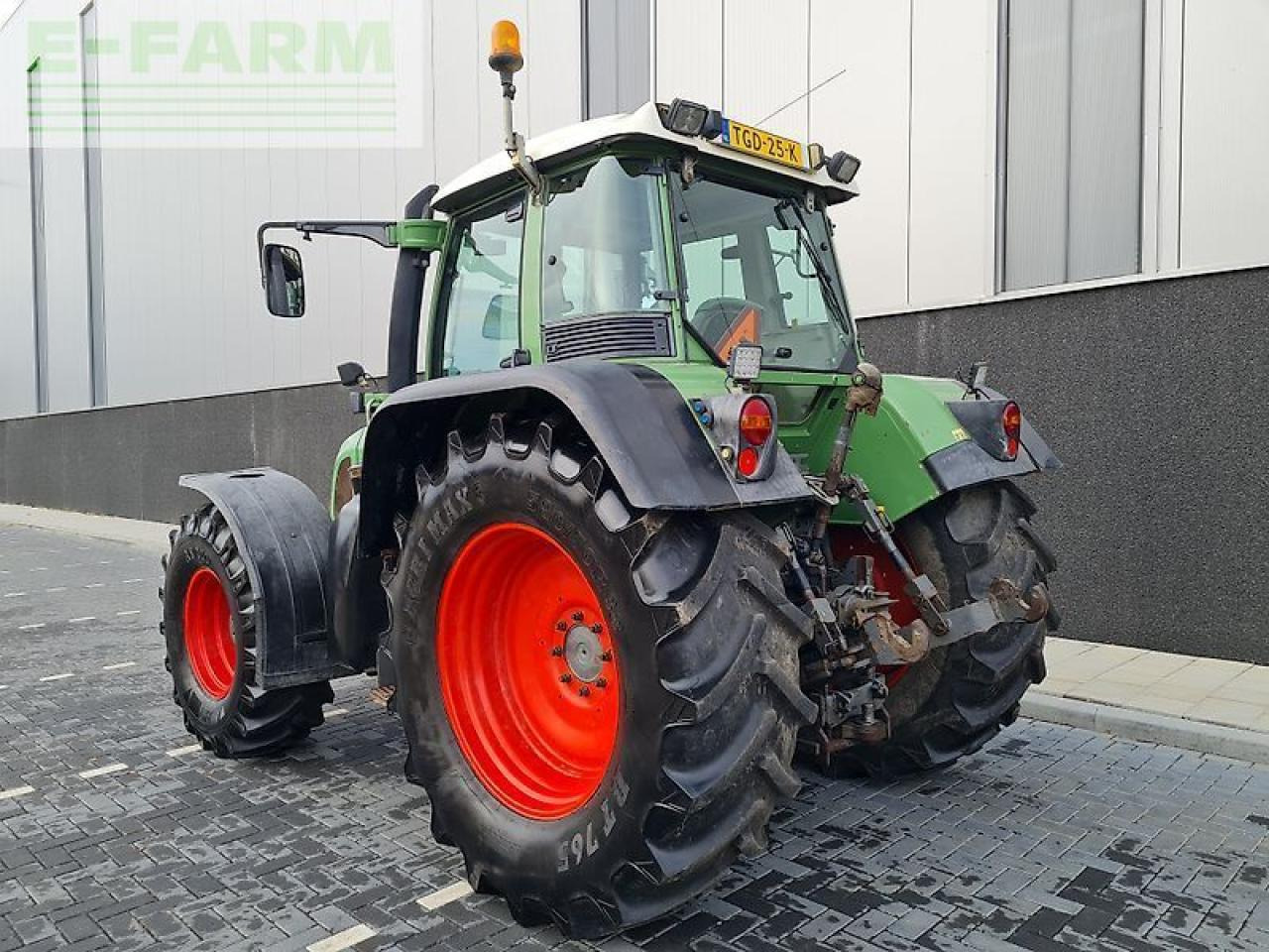 Fendt 716 vario com1 - Traktor: slika Fendt 716 vario com1 - Traktor Fendt 716 vario com1 - Traktor: slika Fendt 716 vario com1 - Traktor