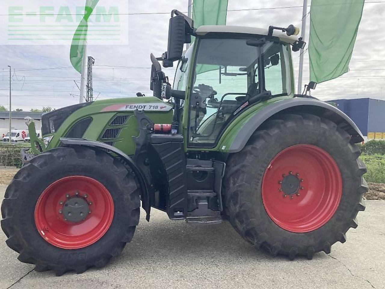 Fendt 718 vario s4 profi plus ProfiPlus - Traktor: slika Fendt 718 vario s4 profi plus ProfiPlus - Traktor Fendt 718 vario s4 profi plus ProfiPlus - Traktor: slika Fendt 718 vario s4 profi plus ProfiPlus - Traktor