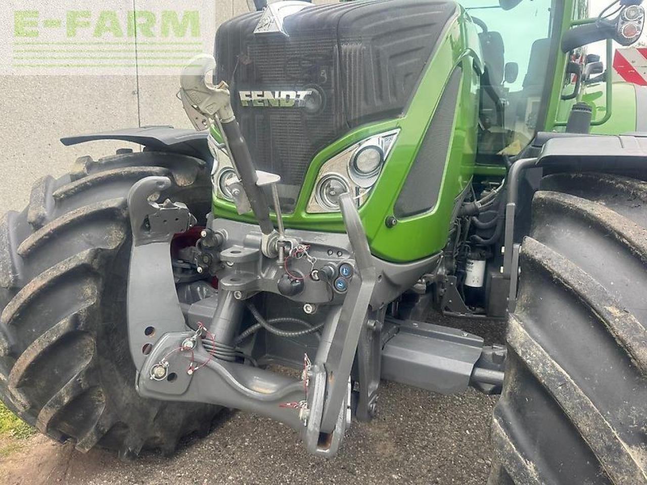 Fendt 724 - Traktor: slika Fendt 724 - Traktor Fendt 724 - Traktor: slika Fendt 724 - Traktor