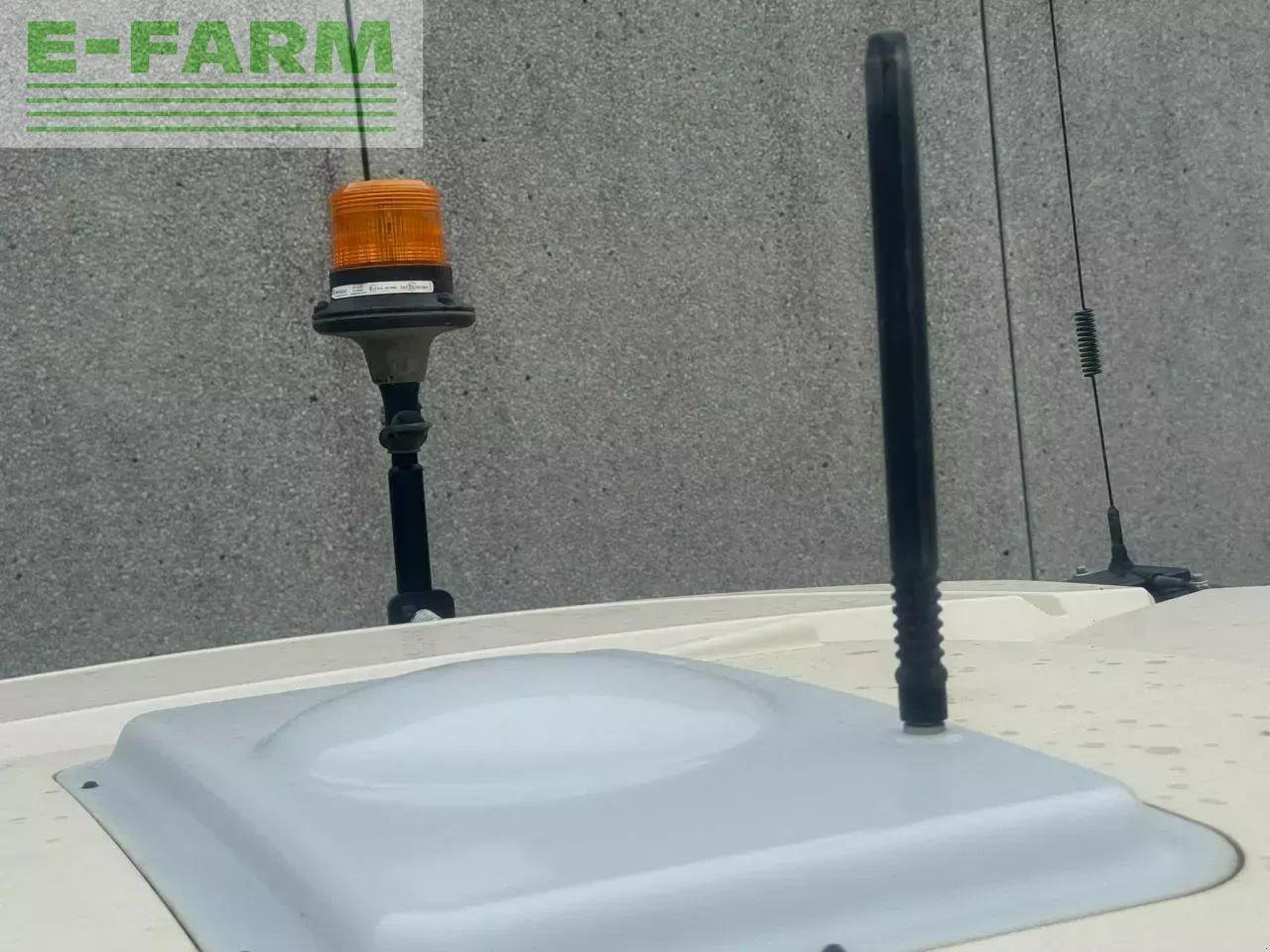 Fendt 724 - Traktor: slika Fendt 724 - Traktor Fendt 724 - Traktor: slika Fendt 724 - Traktor