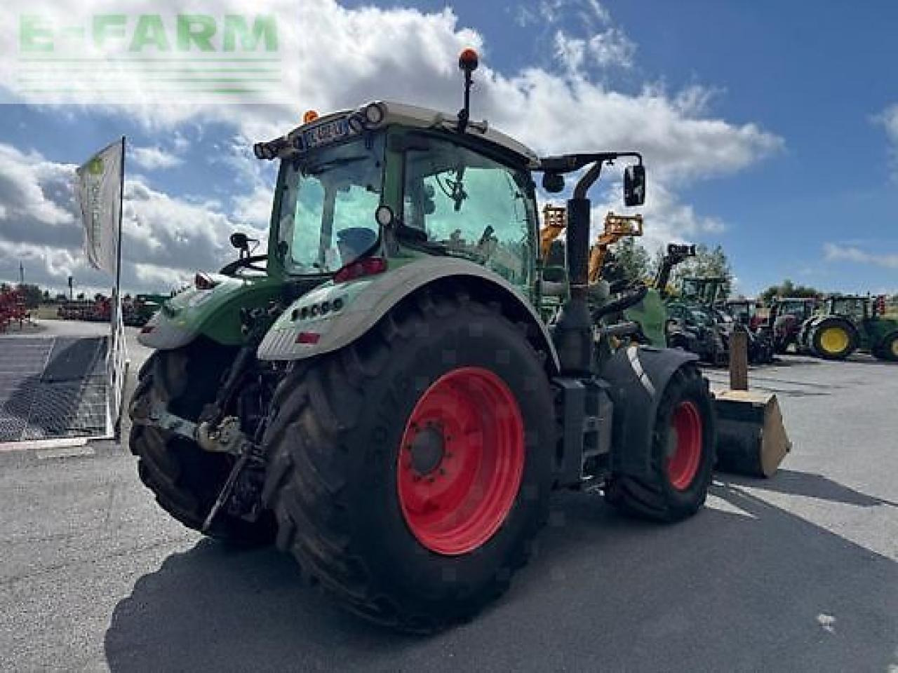 Fendt 724 power - Traktor: slika Fendt 724 power - Traktor Fendt 724 power - Traktor: slika Fendt 724 power - Traktor