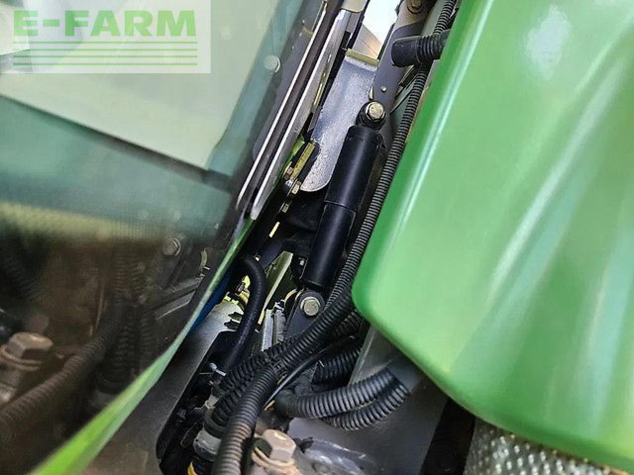 Traktor Fendt 724 s4 profi plus rtk ( 718 720 722 ): slika Traktor Fendt 724 s4 profi plus rtk ( 718 720 722 )