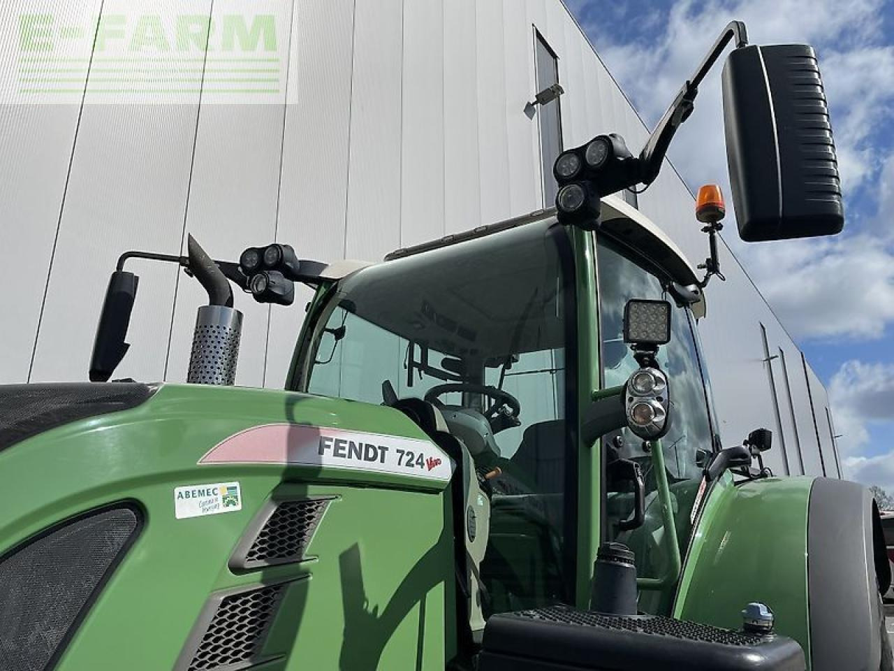 Fendt 724 s4 profiplus - Traktor: slika Fendt 724 s4 profiplus - Traktor Fendt 724 s4 profiplus - Traktor: slika Fendt 724 s4 profiplus - Traktor