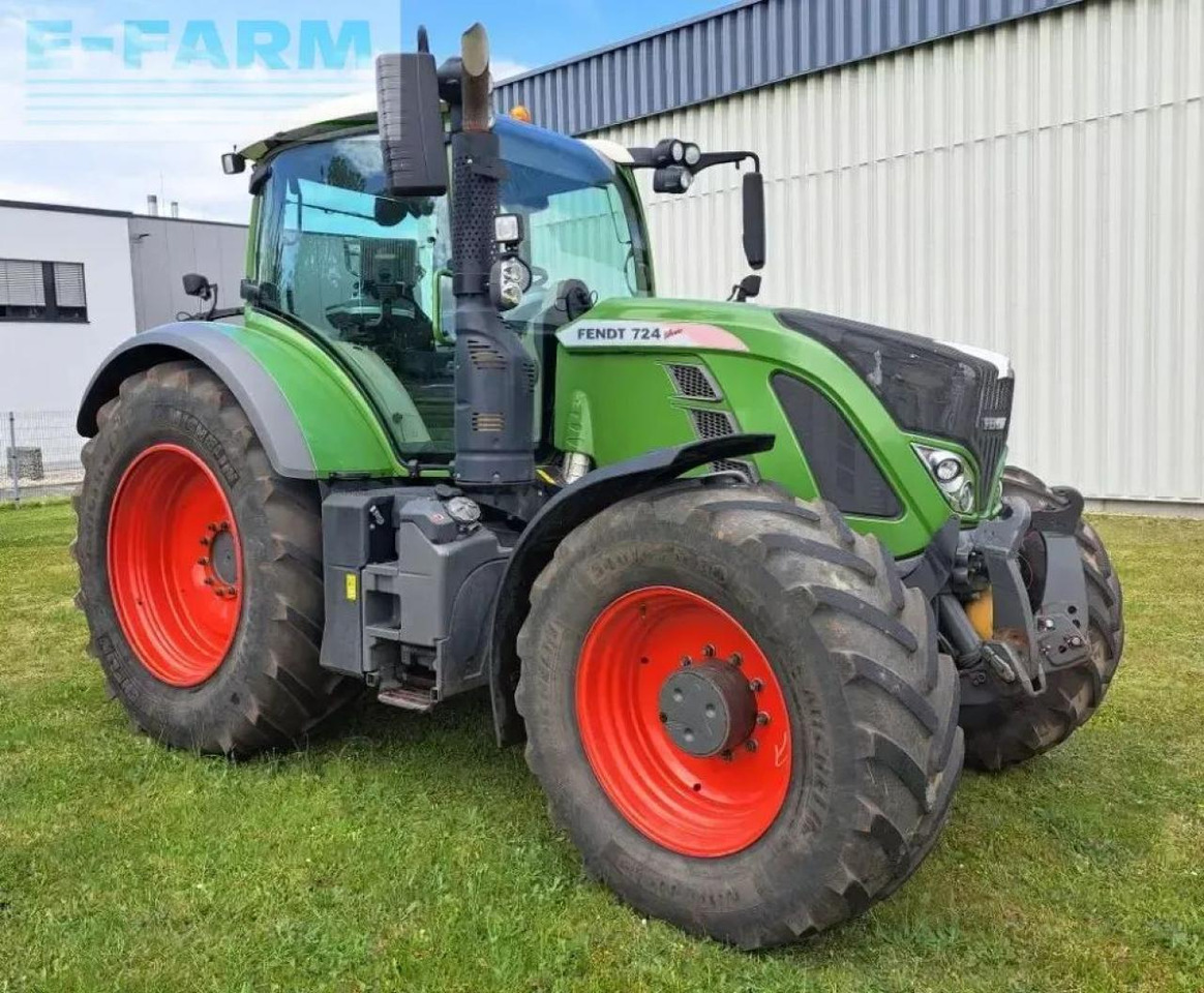 Traktor Fendt 724 vario: slika Traktor Fendt 724 vario