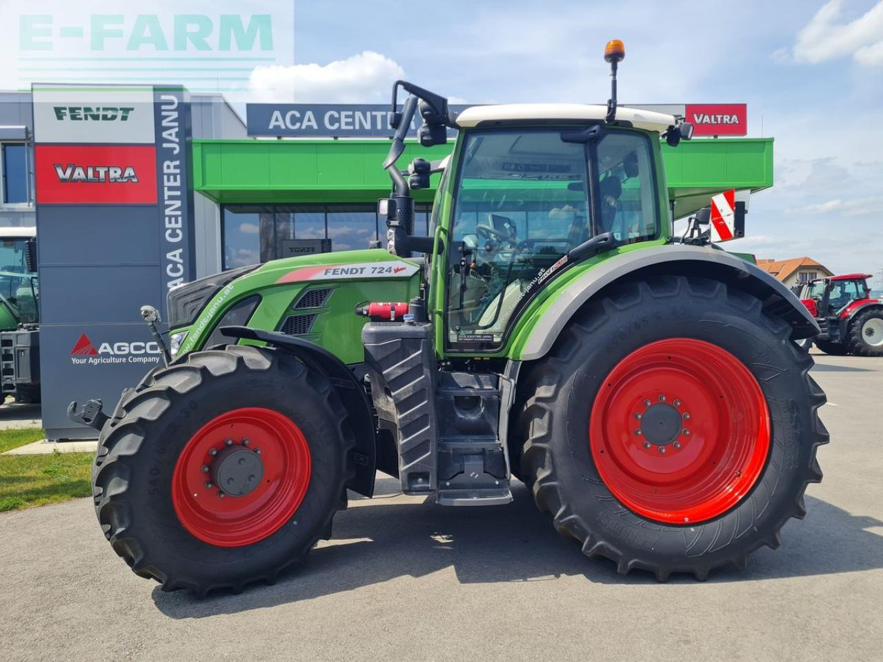 Fendt 724 vario - Traktor: slika Fendt 724 vario - Traktor Fendt 724 vario - Traktor: slika Fendt 724 vario - Traktor