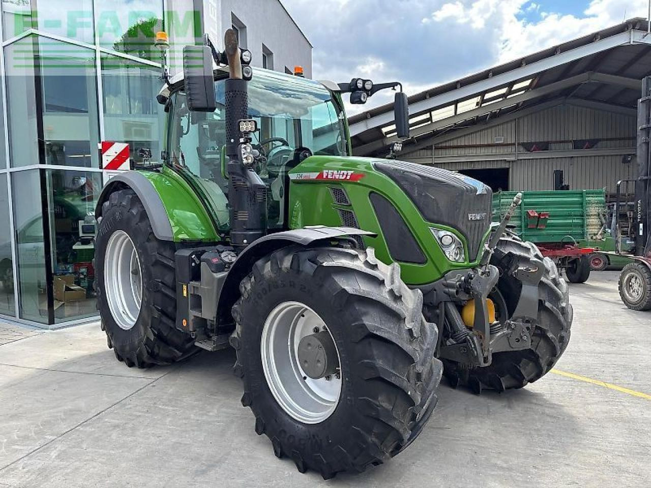 Fendt 724 vario - Traktor: slika Fendt 724 vario - Traktor Fendt 724 vario - Traktor: slika Fendt 724 vario - Traktor