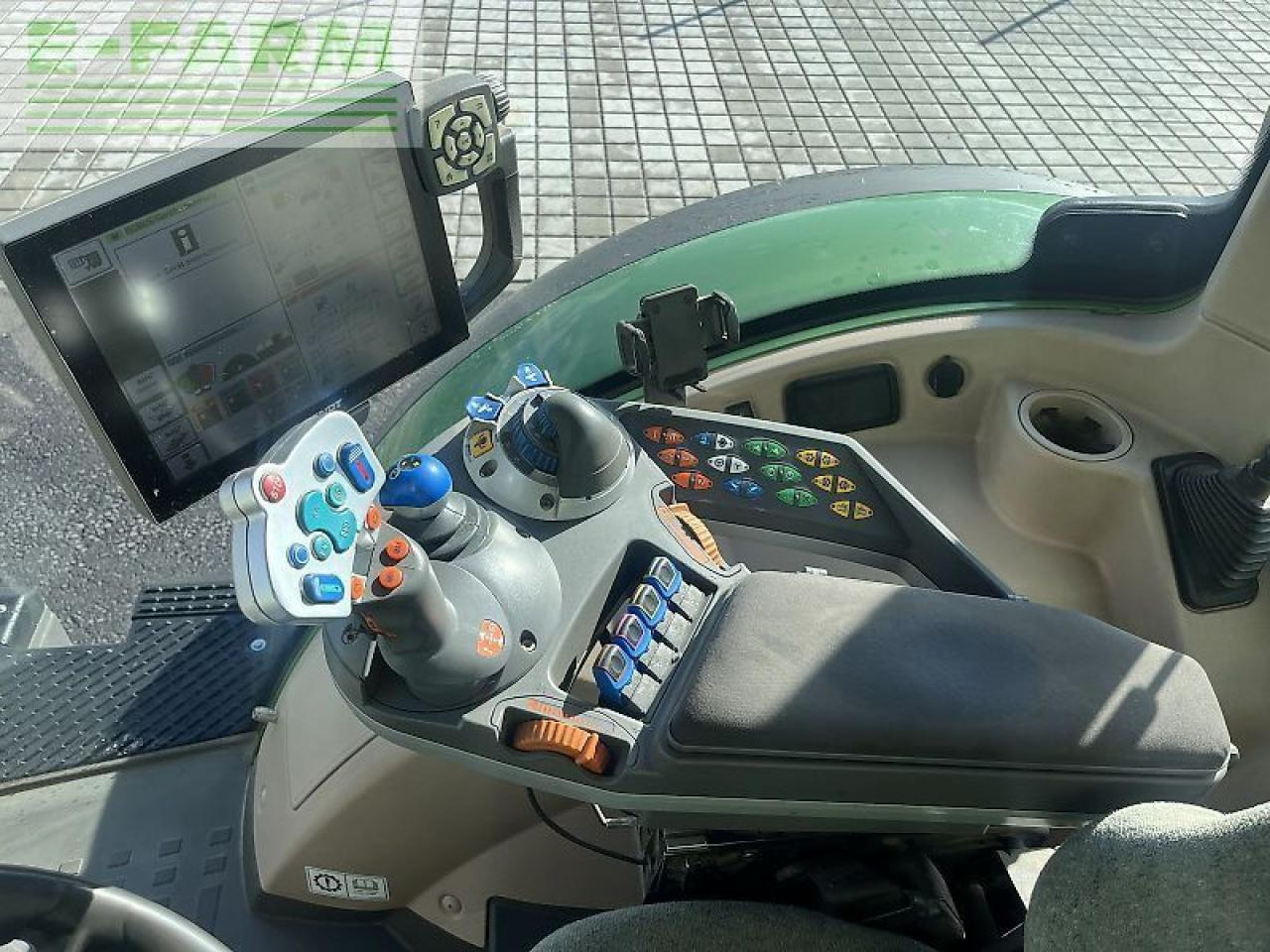 Traktor Fendt 724 vario: slika Traktor Fendt 724 vario Traktor Fendt 724 vario: slika Traktor Fendt 724 vario