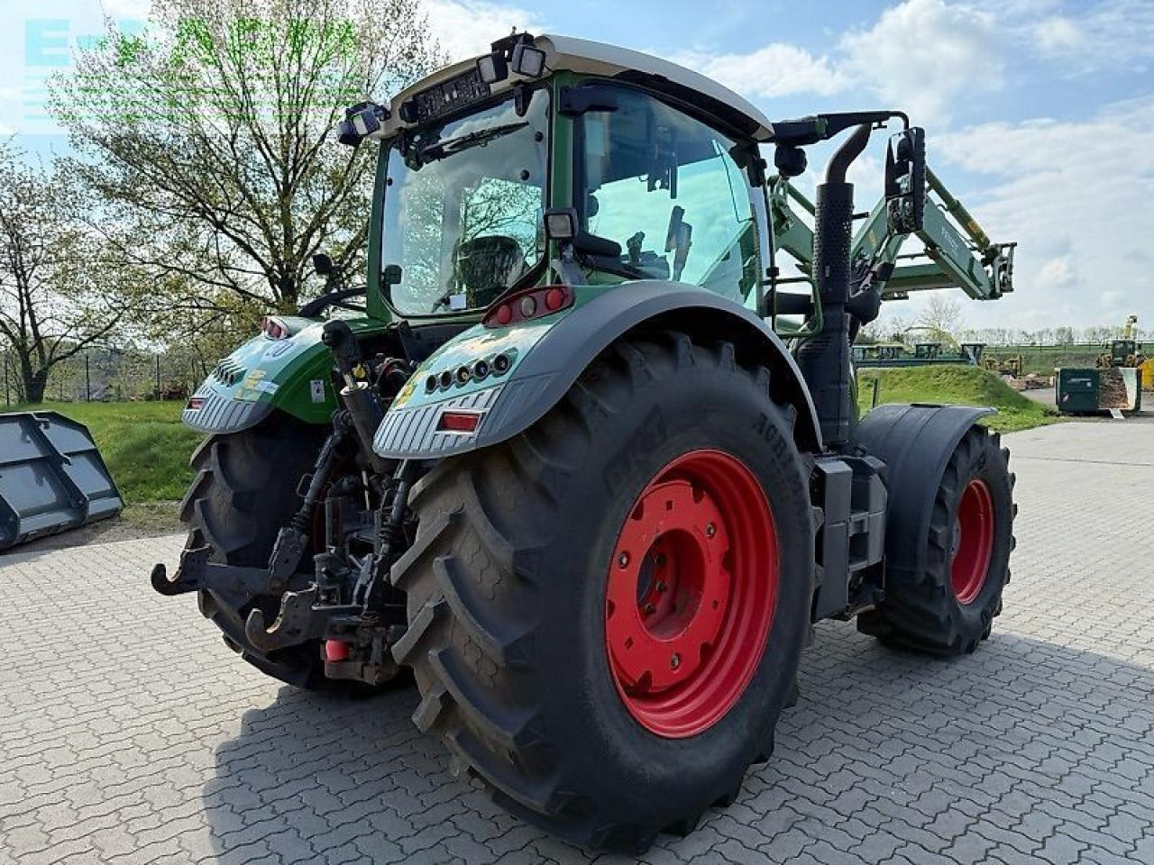 Fendt 724 vario - Traktor: slika Fendt 724 vario - Traktor Fendt 724 vario - Traktor: slika Fendt 724 vario - Traktor