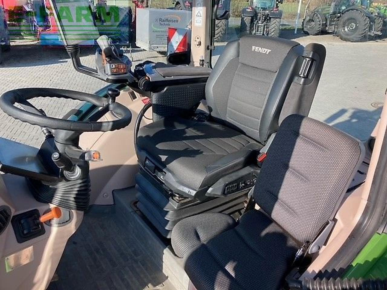 Fendt 724 vario gen7 profi+ - Traktor: slika Fendt 724 vario gen7 profi+ - Traktor Fendt 724 vario gen7 profi+ - Traktor: slika Fendt 724 vario gen7 profi+ - Traktor