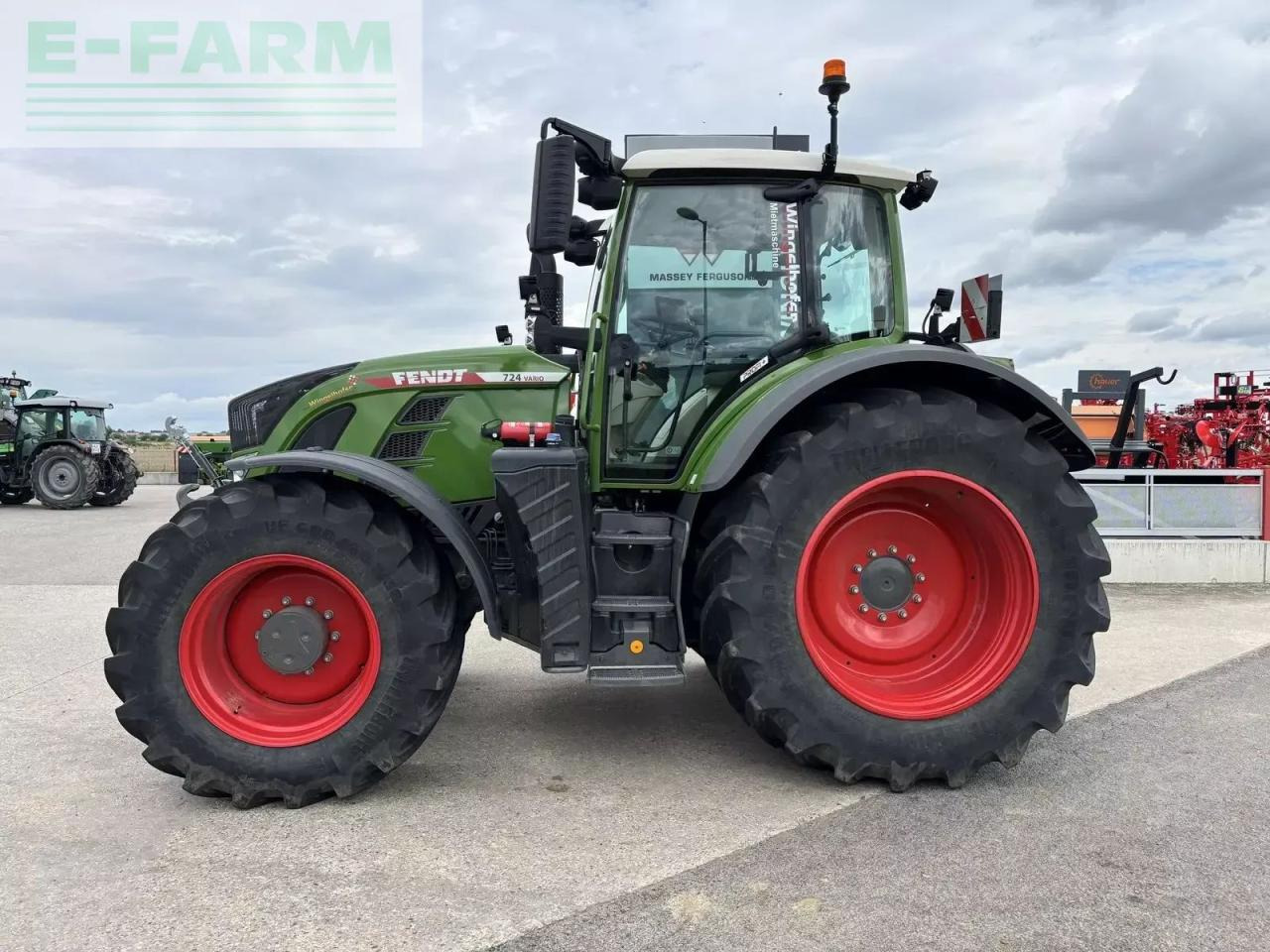 Fendt 724 vario profi+ - Traktor: slika Fendt 724 vario profi+ - Traktor Fendt 724 vario profi+ - Traktor: slika Fendt 724 vario profi+ - Traktor