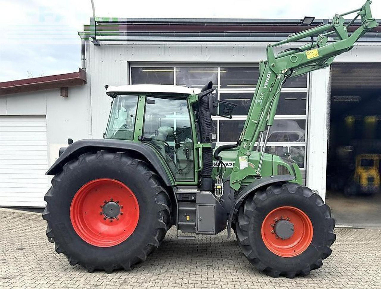 Fendt 820 vario tms 731 3sx - Traktor: slika Fendt 820 vario tms 731 3sx - Traktor Fendt 820 vario tms 731 3sx - Traktor: slika Fendt 820 vario tms 731 3sx - Traktor