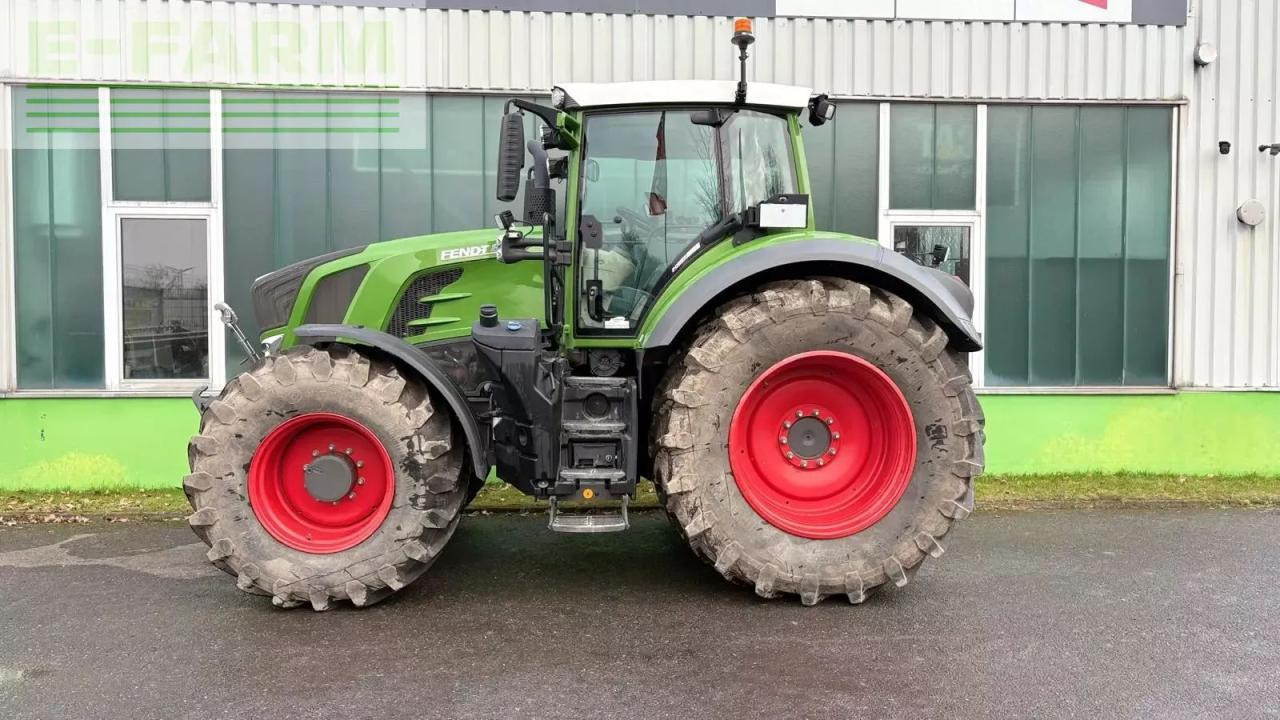 Fendt 828 vario power+ PowerPlus - Traktor: slika Fendt 828 vario power+ PowerPlus - Traktor Fendt 828 vario power+ PowerPlus - Traktor: slika Fendt 828 vario power+ PowerPlus - Traktor