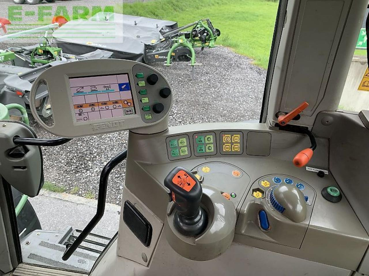 Traktor Fendt farmer 412 vario: slika Traktor Fendt farmer 412 vario
