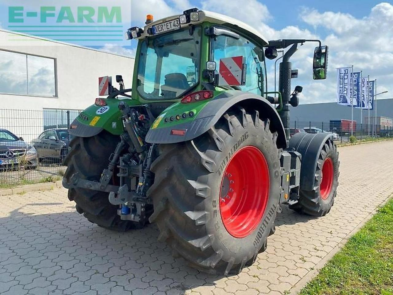 Fendt fendt 724 profi+ - Traktor: slika Fendt fendt 724 profi+ - Traktor Fendt fendt 724 profi+ - Traktor: slika Fendt fendt 724 profi+ - Traktor