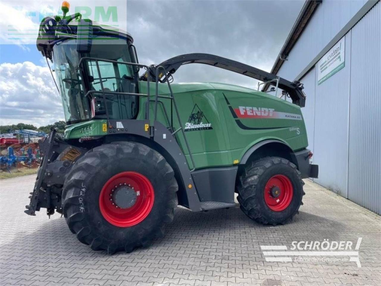 Fendt katana 65 s-edition - Silažni kombajn: slika Fendt katana 65 s-edition - Silažni kombajn Fendt katana 65 s-edition - Silažni kombajn: slika Fendt katana 65 s-edition - Silažni kombajn
