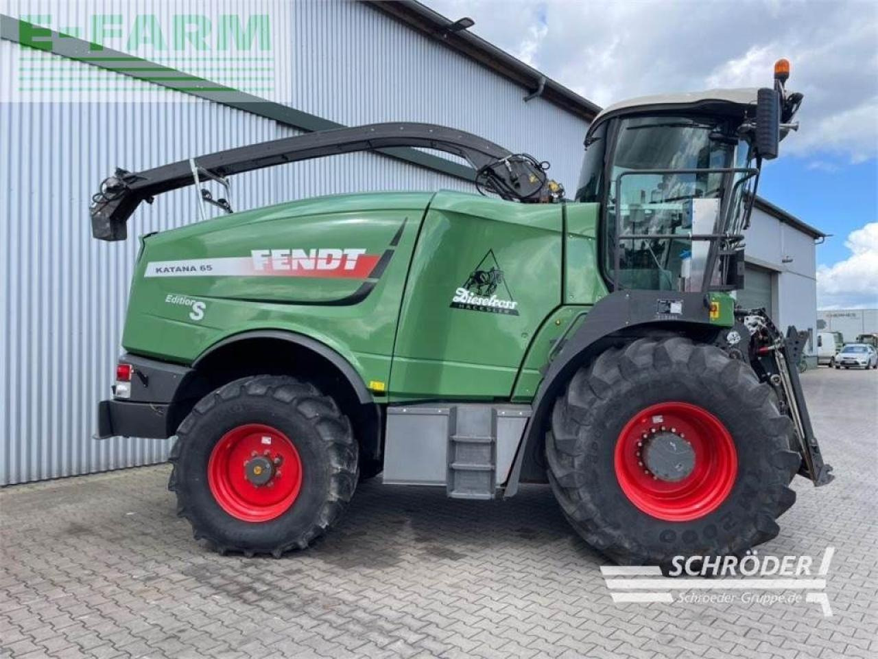 Fendt katana 65 s-edition - Silažni kombajn: slika Fendt katana 65 s-edition - Silažni kombajn Fendt katana 65 s-edition - Silažni kombajn: slika Fendt katana 65 s-edition - Silažni kombajn
