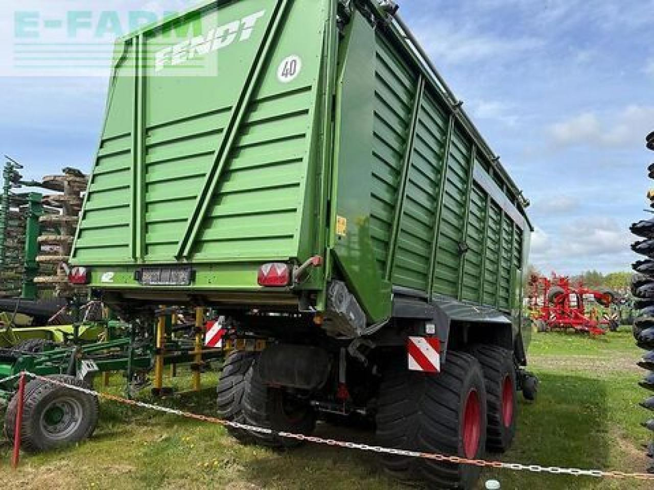 Fendt tigo 75 xr mit 800/45 r26,5 bereifung, laderauma - Nagibna prikolica za poljoprivredna gospodarstva/ Istovarivač: slika Fendt tigo 75 xr mit 800/45 r26,5 bereifung, laderauma - Nagibna prikolica za poljoprivredna gospodarstva/ Istovarivač Fendt tigo 75 xr mit 800/45 r26,5 bereifung, laderauma - Nagibna prikolica za poljoprivredna gospodarstva/ Istovarivač: slika Fendt tigo 75 xr mit 800/45 r26,5 bereifung, laderauma - Nagibna prikolica za poljoprivredna gospodarstva/ Istovarivač