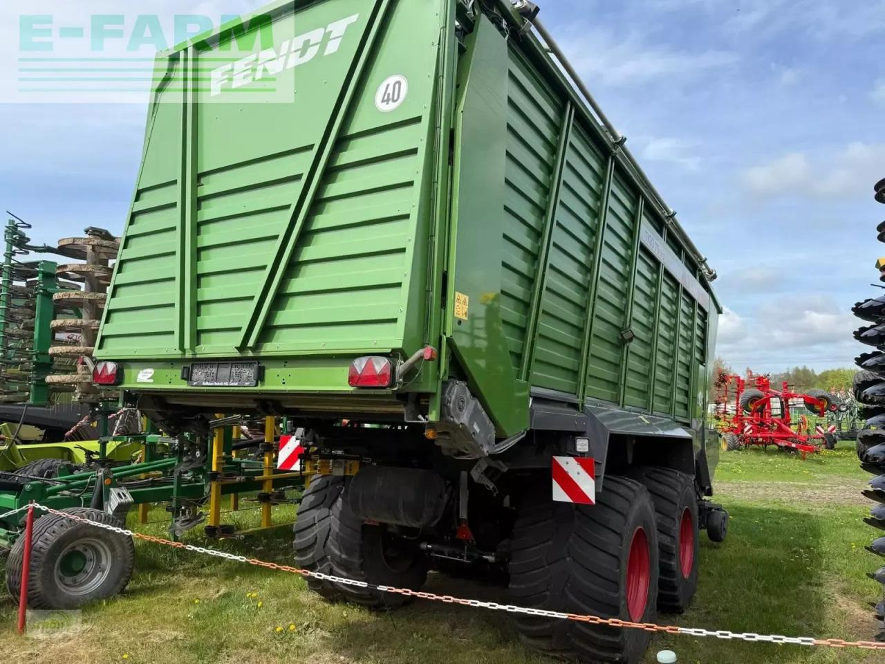 Fendt tigo 75 xr mit 800/45 r26,5 bereifung, laderaumabdeckung und 3 dosierwalzen - Samoutovarni vagon: slika Fendt tigo 75 xr mit 800/45 r26,5 bereifung, laderaumabdeckung und 3 dosierwalzen - Samoutovarni vagon Fendt tigo 75 xr mit 800/45 r26,5 bereifung, laderaumabdeckung und 3 dosierwalzen - Samoutovarni vagon: slika Fendt tigo 75 xr mit 800/45 r26,5 bereifung, laderaumabdeckung und 3 dosierwalzen - Samoutovarni vagon