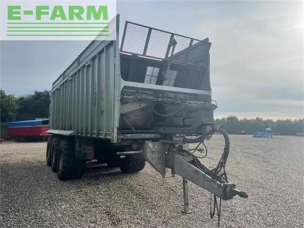 Fliegl asw 393 58 m3 - Prikolica za poljoprivredna gospodarstva: slika Fliegl asw 393 58 m3 - Prikolica za poljoprivredna gospodarstva Fliegl asw 393 58 m3 - Prikolica za poljoprivredna gospodarstva: slika Fliegl asw 393 58 m3 - Prikolica za poljoprivredna gospodarstva
