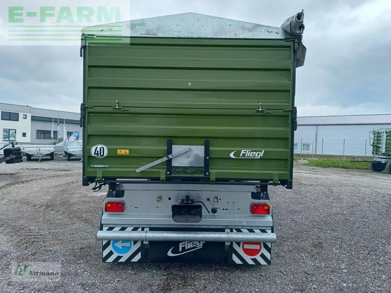 Fliegl dk180 maxum fox - Nagibna prikolica za poljoprivredna gospodarstva/ Istovarivač: slika Fliegl dk180 maxum fox - Nagibna prikolica za poljoprivredna gospodarstva/ Istovarivač Fliegl dk180 maxum fox - Nagibna prikolica za poljoprivredna gospodarstva/ Istovarivač: slika Fliegl dk180 maxum fox - Nagibna prikolica za poljoprivredna gospodarstva/ Istovarivač