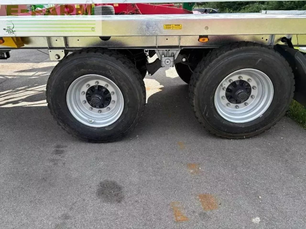 Fliegl dpw 240 bl profi - Platforme za prikolice za poljoprivredna gospodarstva: slika Fliegl dpw 240 bl profi - Platforme za prikolice za poljoprivredna gospodarstva Fliegl dpw 240 bl profi - Platforme za prikolice za poljoprivredna gospodarstva: slika Fliegl dpw 240 bl profi - Platforme za prikolice za poljoprivredna gospodarstva