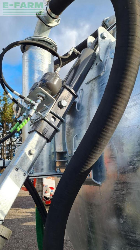 Fliegl vfm 10600 tandem - Cisterna za gnojnicu: slika Fliegl vfm 10600 tandem - Cisterna za gnojnicu Fliegl vfm 10600 tandem - Cisterna za gnojnicu: slika Fliegl vfm 10600 tandem - Cisterna za gnojnicu