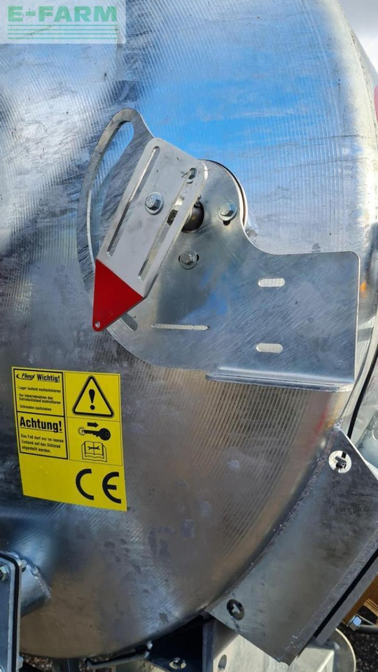 Fliegl vfm 10600 tandem - Cisterna za gnojnicu: slika Fliegl vfm 10600 tandem - Cisterna za gnojnicu Fliegl vfm 10600 tandem - Cisterna za gnojnicu: slika Fliegl vfm 10600 tandem - Cisterna za gnojnicu