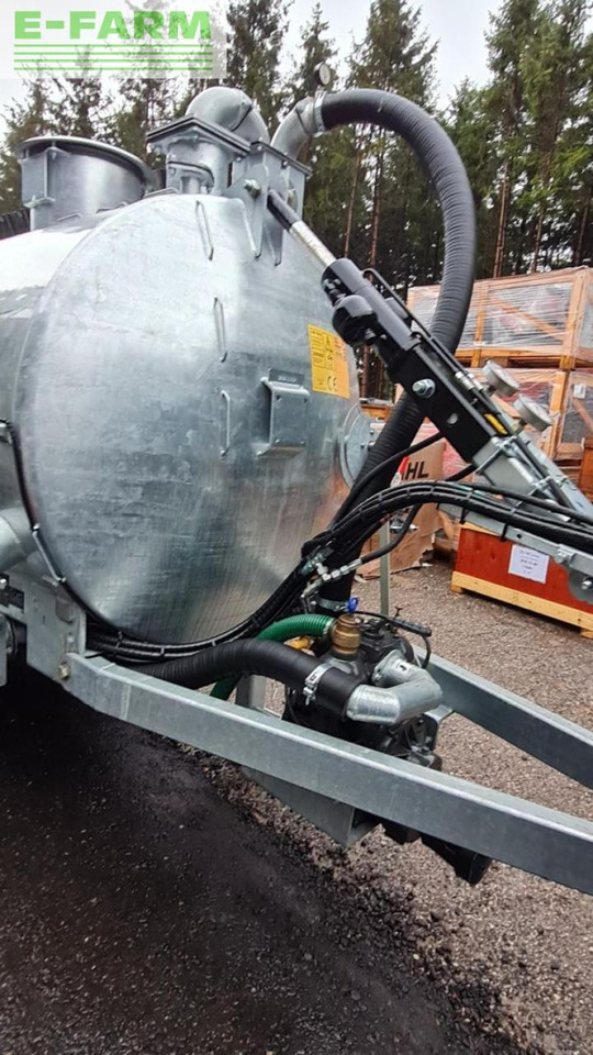 Fliegl vfm 6200 - Cisterna za gnojnicu: slika Fliegl vfm 6200 - Cisterna za gnojnicu Fliegl vfm 6200 - Cisterna za gnojnicu: slika Fliegl vfm 6200 - Cisterna za gnojnicu