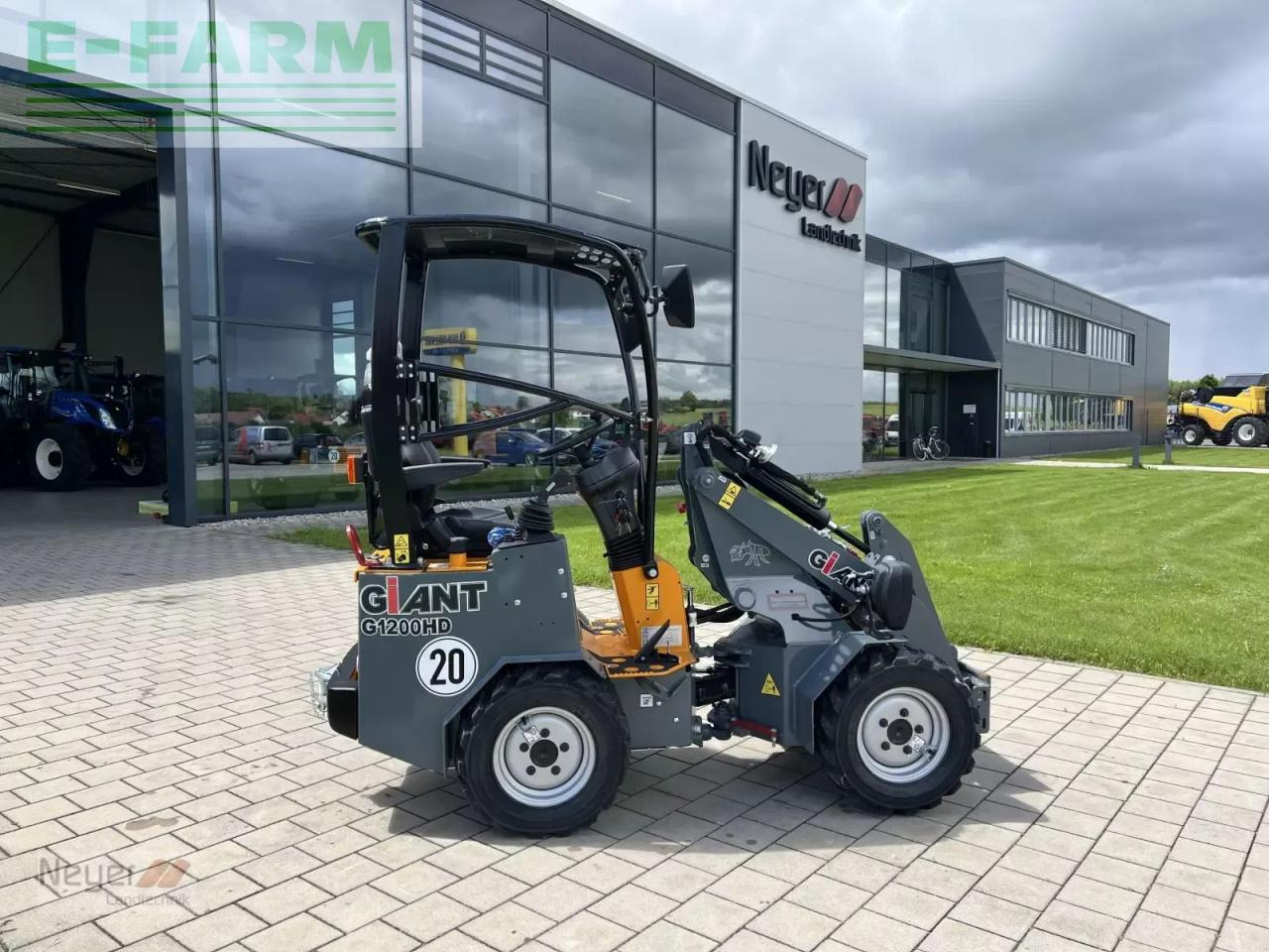 Giant g 1200 hd - Utovarivač na kotačima: slika Giant g 1200 hd - Utovarivač na kotačima Giant g 1200 hd - Utovarivač na kotačima: slika Giant g 1200 hd - Utovarivač na kotačima