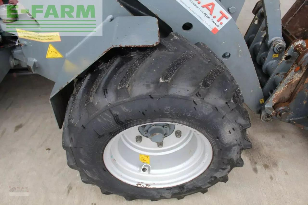 Giant hoflader d 335 t - Utovarivač na kotačima: slika Giant hoflader d 335 t - Utovarivač na kotačima Giant hoflader d 335 t - Utovarivač na kotačima: slika Giant hoflader d 335 t - Utovarivač na kotačima