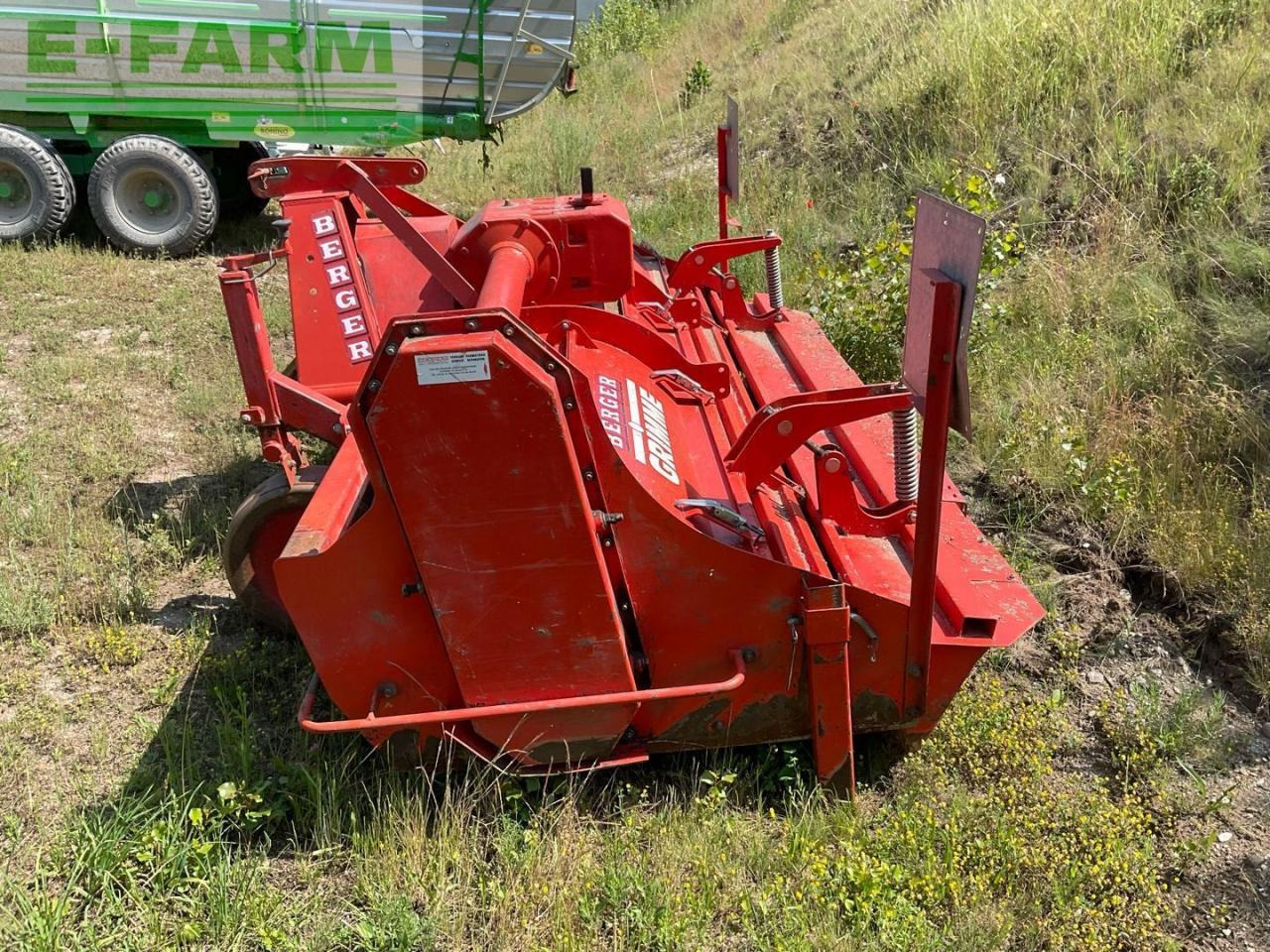 Grimme DF3000 - Kombajn za krumpir: slika Grimme DF3000 - Kombajn za krumpir Grimme DF3000 - Kombajn za krumpir: slika Grimme DF3000 - Kombajn za krumpir