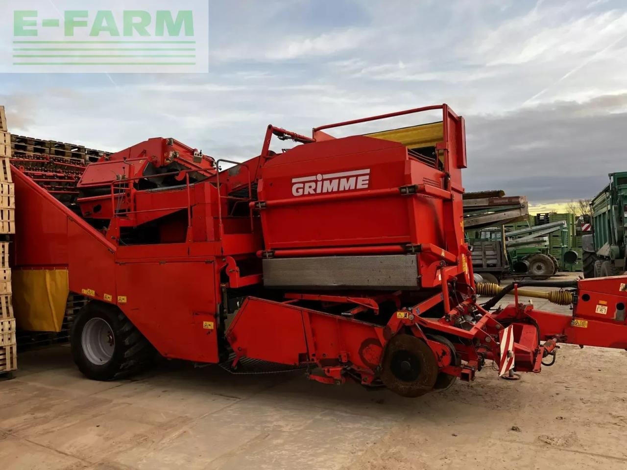 Grimme se 170-60 - Kombajn za krumpir: slika Grimme se 170-60 - Kombajn za krumpir Grimme se 170-60 - Kombajn za krumpir: slika Grimme se 170-60 - Kombajn za krumpir