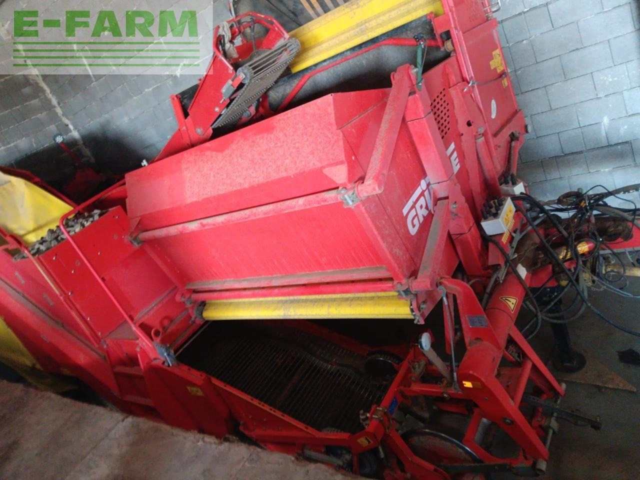 Grimme se 75-40 - Kombajn za krumpir: slika Grimme se 75-40 - Kombajn za krumpir Grimme se 75-40 - Kombajn za krumpir: slika Grimme se 75-40 - Kombajn za krumpir