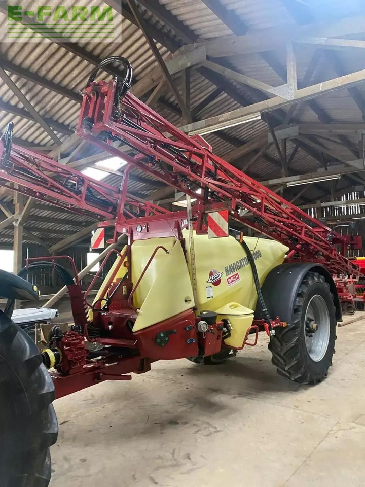 Hardi navigator 3000 - Vučena prskalica: slika Hardi navigator 3000 - Vučena prskalica Hardi navigator 3000 - Vučena prskalica: slika Hardi navigator 3000 - Vučena prskalica