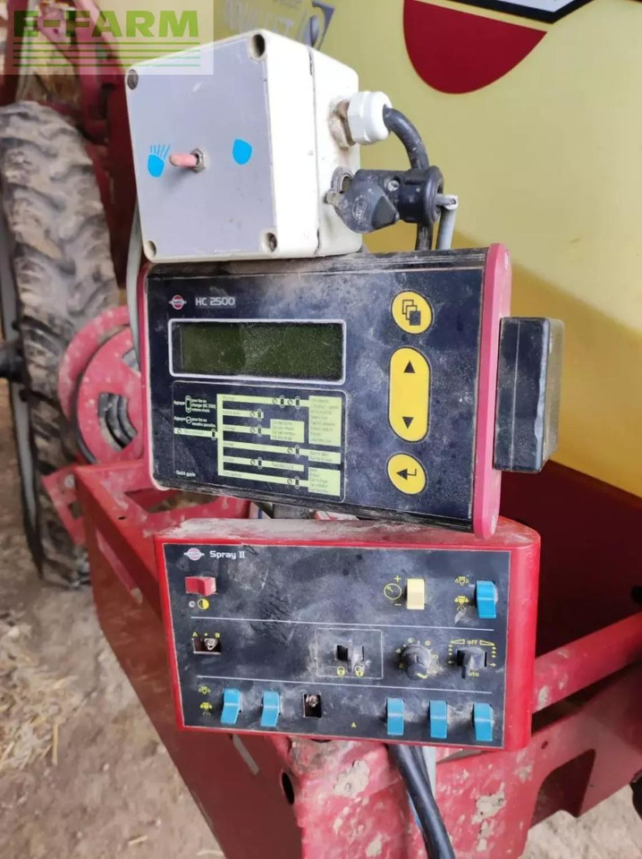 Hardi navigator 3000l - Vučena prskalica: slika Hardi navigator 3000l - Vučena prskalica Hardi navigator 3000l - Vučena prskalica: slika Hardi navigator 3000l - Vučena prskalica