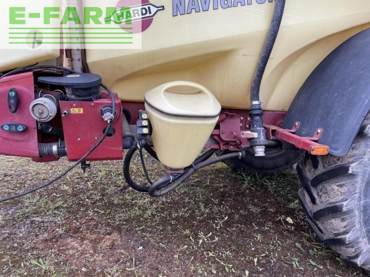 Hardi navigator 4000 - Vučena prskalica: slika Hardi navigator 4000 - Vučena prskalica Hardi navigator 4000 - Vučena prskalica: slika Hardi navigator 4000 - Vučena prskalica