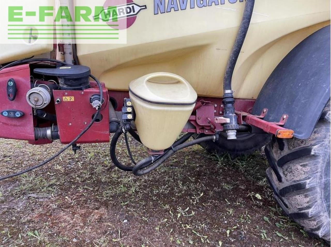 Hardi navigator 4000 - Vučena prskalica: slika Hardi navigator 4000 - Vučena prskalica Hardi navigator 4000 - Vučena prskalica: slika Hardi navigator 4000 - Vučena prskalica
