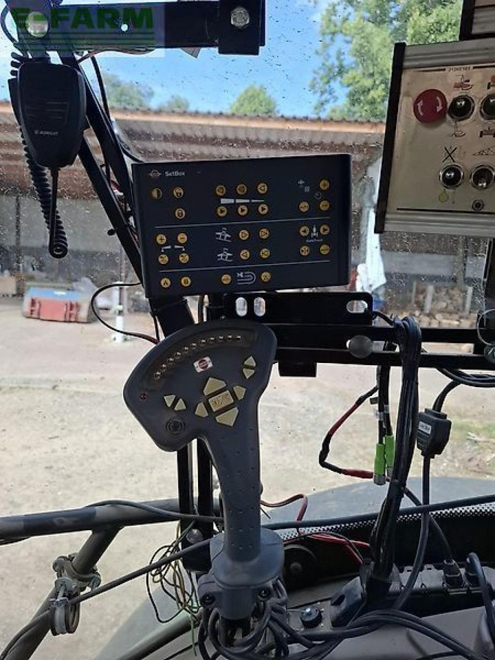 Hardi navigator 4000 - Vučena prskalica: slika Hardi navigator 4000 - Vučena prskalica Hardi navigator 4000 - Vučena prskalica: slika Hardi navigator 4000 - Vučena prskalica