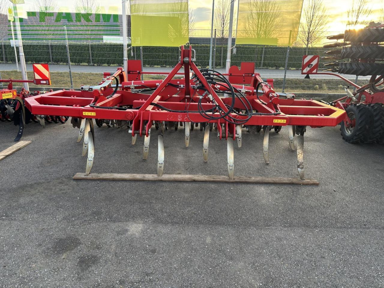 Horsch terrano 4 fx - Kultivator: slika Horsch terrano 4 fx - Kultivator Horsch terrano 4 fx - Kultivator: slika Horsch terrano 4 fx - Kultivator