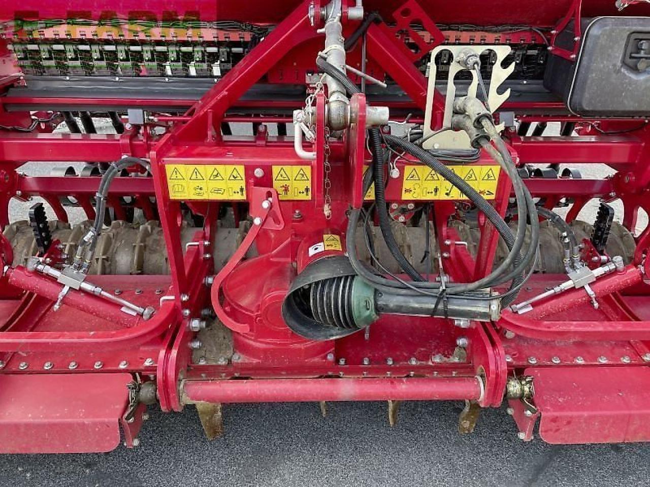 Horsch versa 3 kr - Sijačica: slika Horsch versa 3 kr - Sijačica Horsch versa 3 kr - Sijačica: slika Horsch versa 3 kr - Sijačica