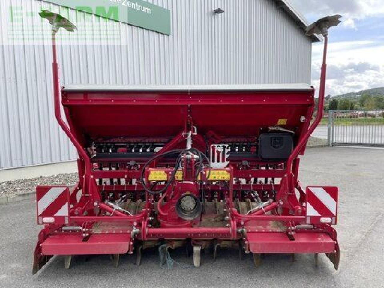 Horsch versa 3 kr - Sijačica: slika Horsch versa 3 kr - Sijačica Horsch versa 3 kr - Sijačica: slika Horsch versa 3 kr - Sijačica